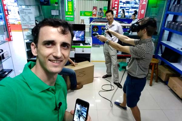 Electronics market. Beating aliens during product inspection