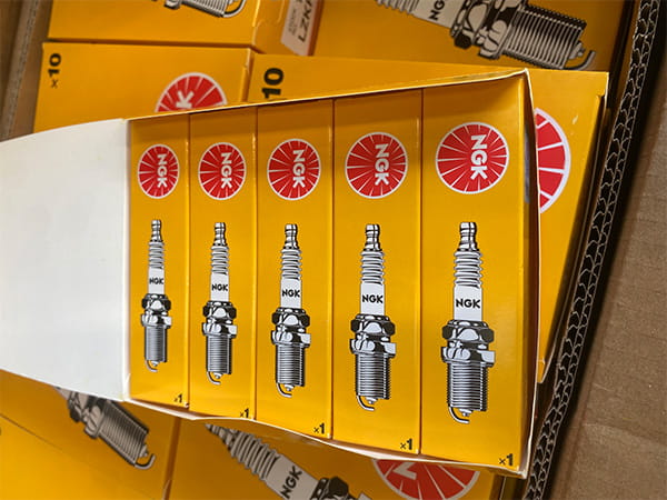 Кейс 2 (OEM): свічки запалювання двигуна, тест упаковки