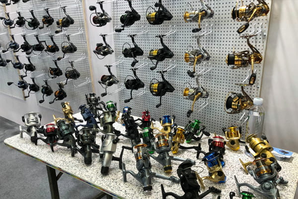 How to Take Photos of Booths at the Canton Fair